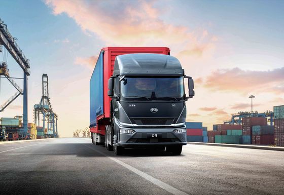 Q3 Tractor Long Range Edition Multimedia System Included