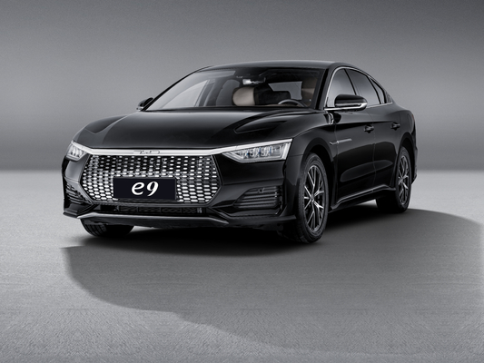 BYD e9 pure electric high-performance business vehicle with a range of 506 kilometers