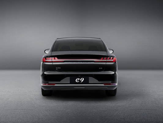 BYD e9 pure electric high-performance business vehicle with a range of 506 kilometers
