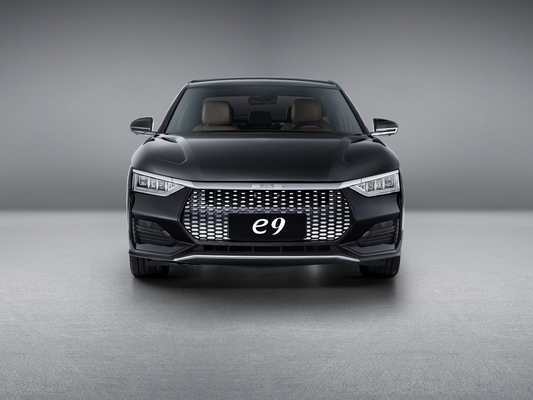 BYD e9 pure electric high-performance business vehicle with a range of 506 kilometers