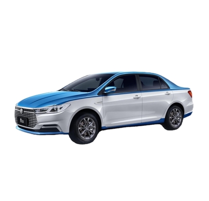 BYD's pure electric Qin EV taxi has a range of 450KM and a dual color body