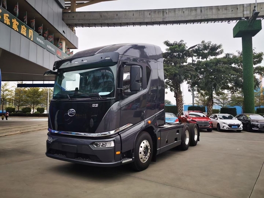 Hot selling 282 kilowatt hours of electricity, BYD 6x4 pure electric tractor dedicated to the dock